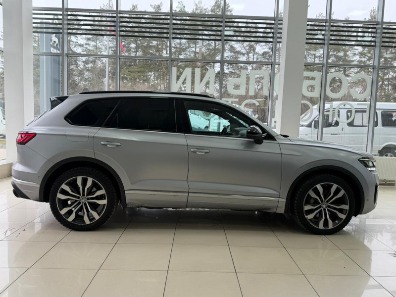 Volkswagen Touareg 3.0 AT, 2018, 181 000 км