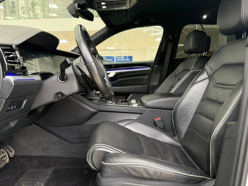 Volkswagen Touareg 3.0 AT, 2018, 181 000 км