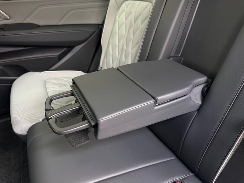 Volkswagen Tavendor 2.0 AMT, 2025 год серый  