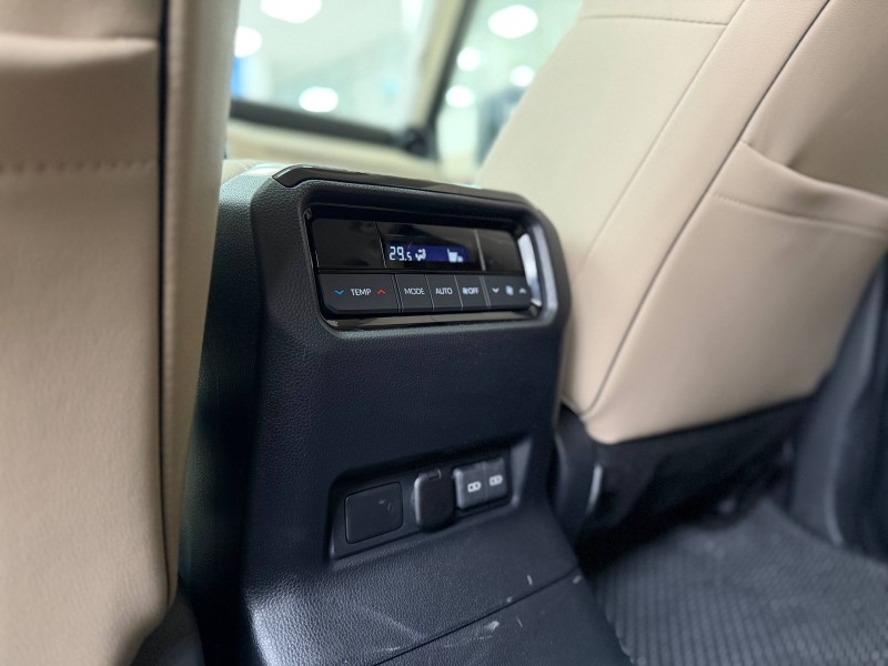 Toyota Land Cruiser Prado 2.8 AT, 2024, 21 950 км