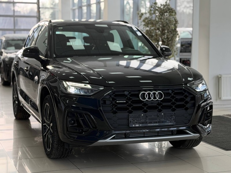 Audi Q5L 2.0 AMT, 2025