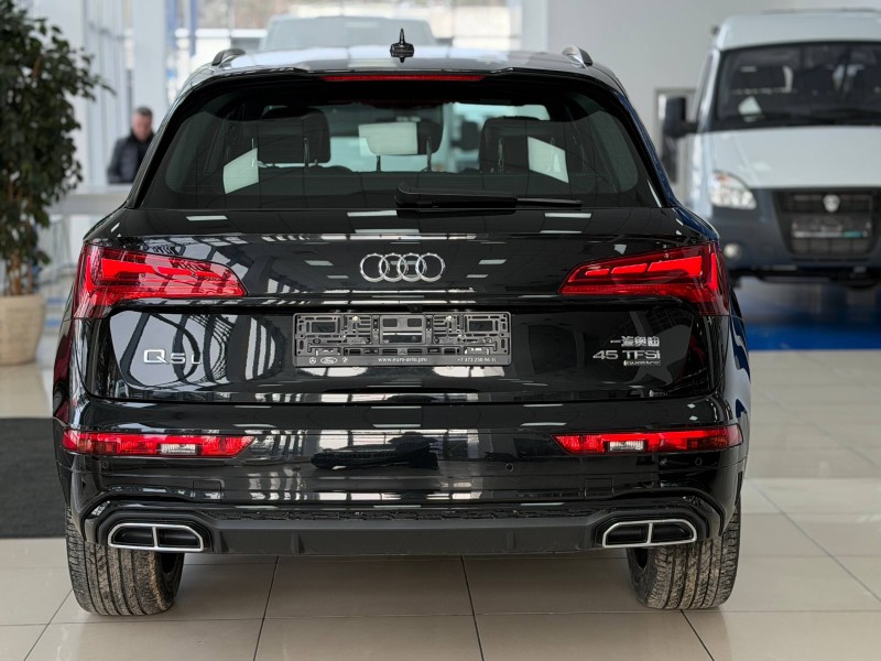 Audi Q5L 2.0 AMT, 2025