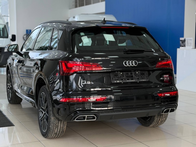 Audi Q5L 2.0 AMT, 2025
