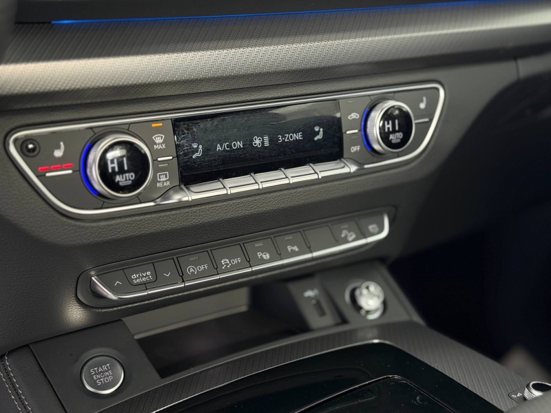 Audi Q5L 2.0 AMT, 2025