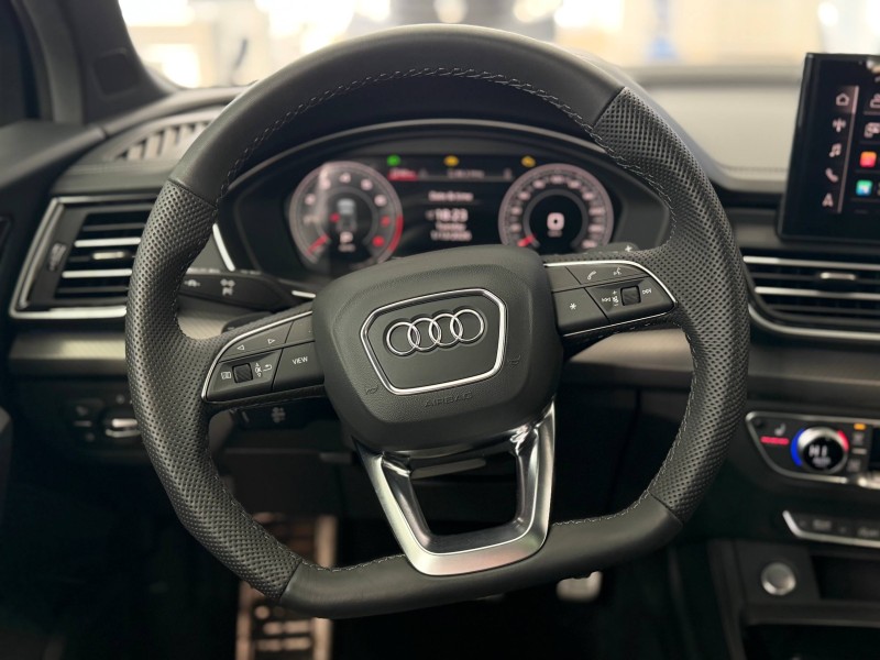 Audi Q5L 2.0 AMT, 2025