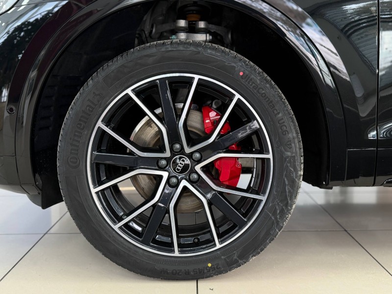 Audi Q5L 2.0 AMT, 2025