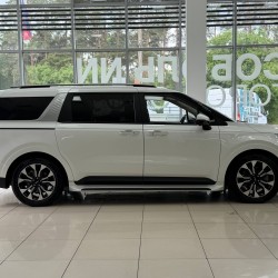 Kia Carnival 2.2 AT, 2021, 93 200 км 