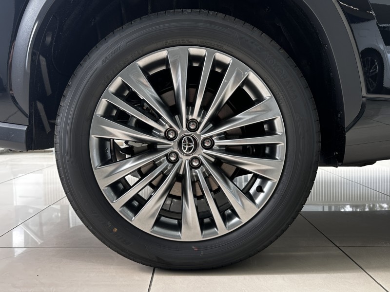 Toyota Highlander 2.0 AT, 2025 год черный