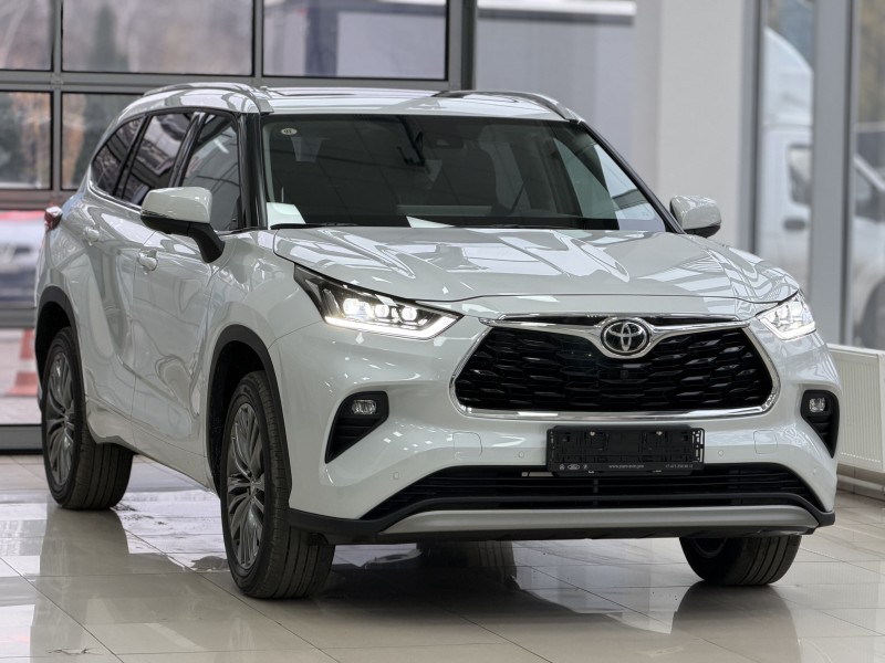 Toyota Highlander 2.0 AT, 2025 год белый
