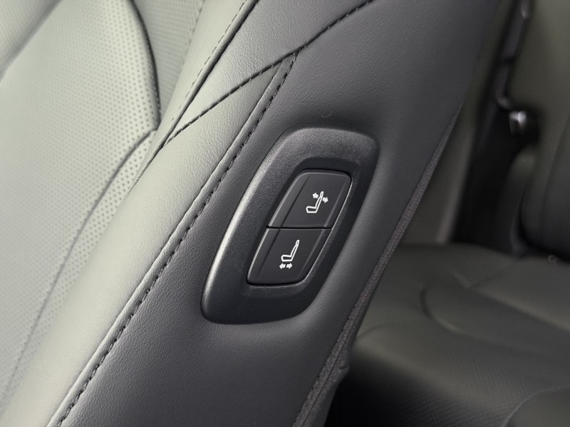 Toyota Highlander 2.0 AT, 2025 год белый