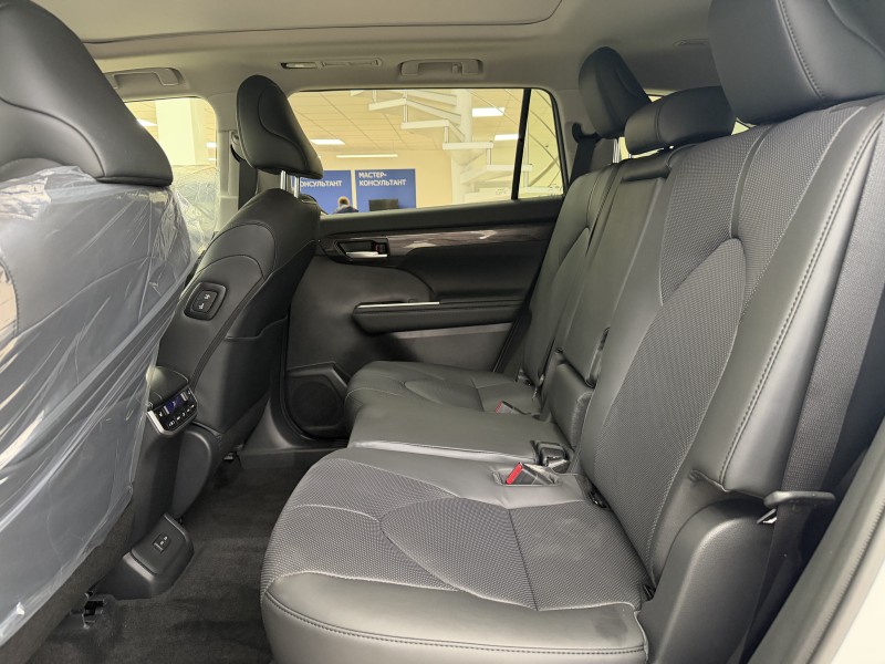 Toyota Highlander 2.0 AT, 2025 год белый