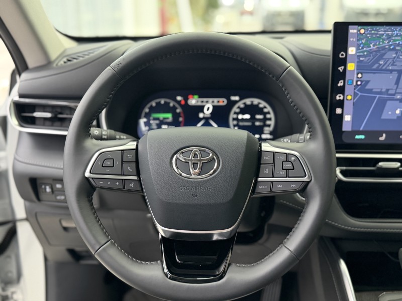 Toyota Highlander 2.0 AT, 2025 год белый