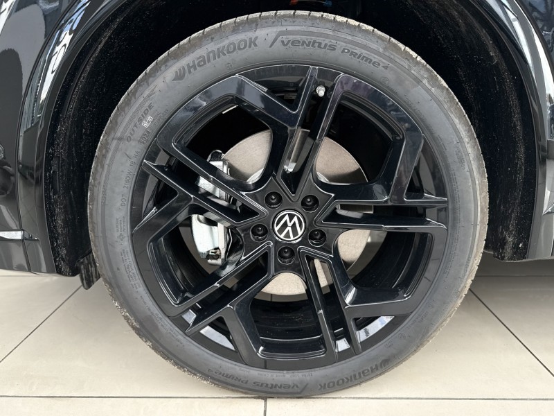 Volkswagen Tiguan L PRO 2.0 AMT, 2025 год