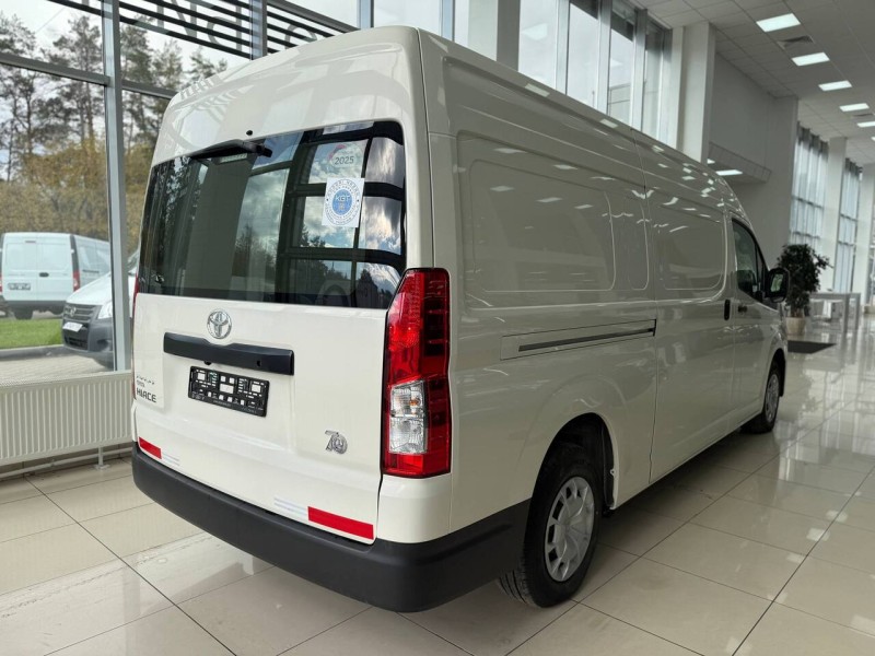 Toyota Hiace 3.5 MT, 2024 год