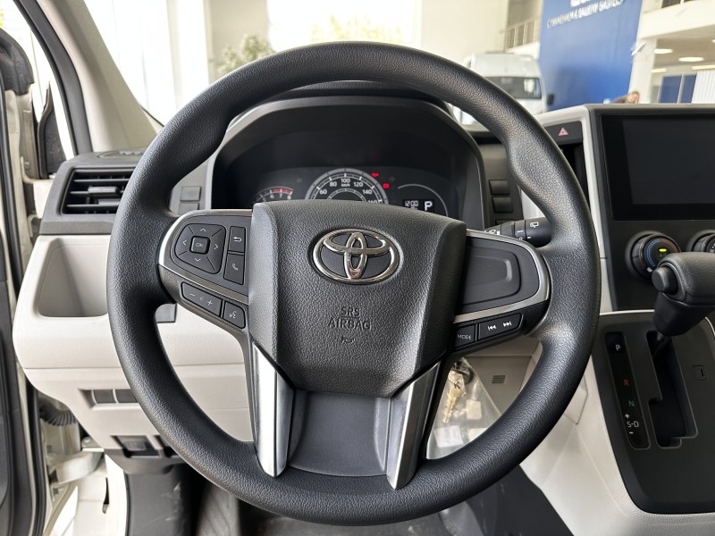 Toyota Hiace 3.5 AT, 2025 год