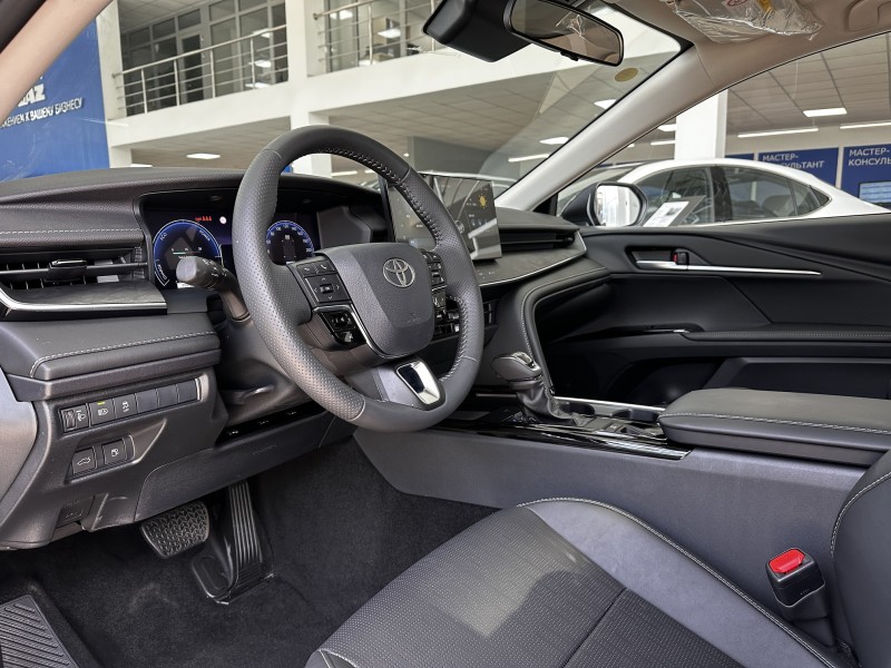 Toyota Camry 2.0 CVT, 2025 год