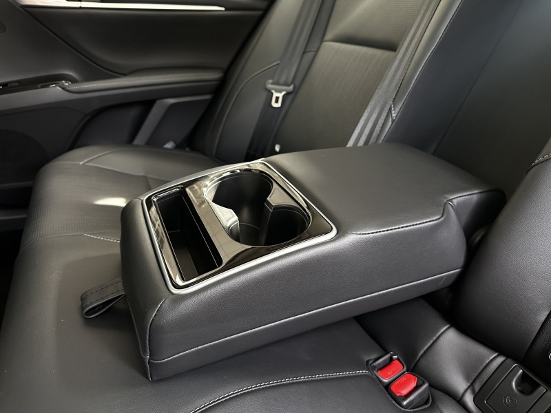 Toyota Camry 2.0 CVT, 2025 год