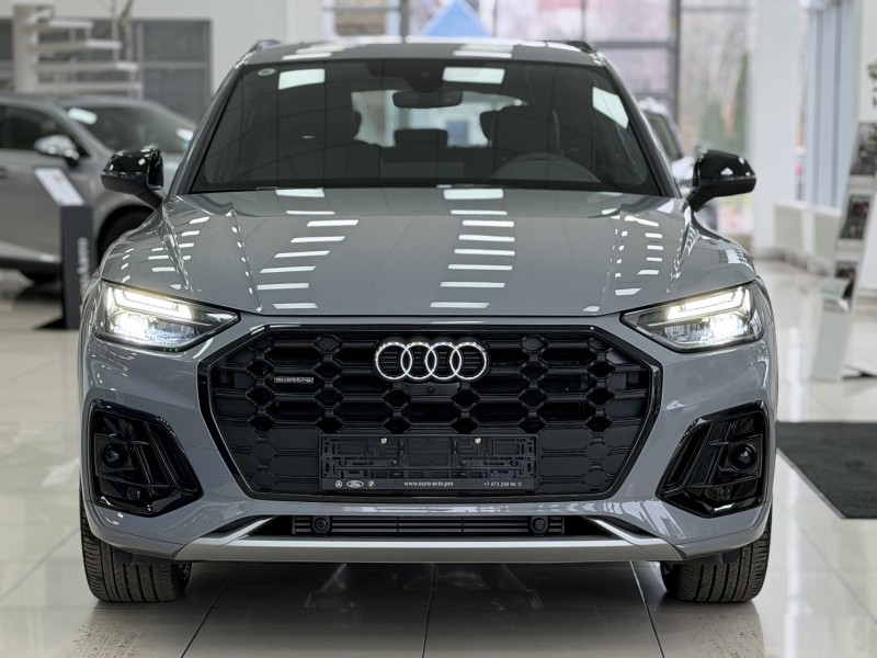 Audi Q5L 2.0 AMT, 2025 год