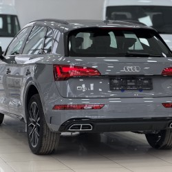 Audi Q5L 2.0 AMT, 2025 год
