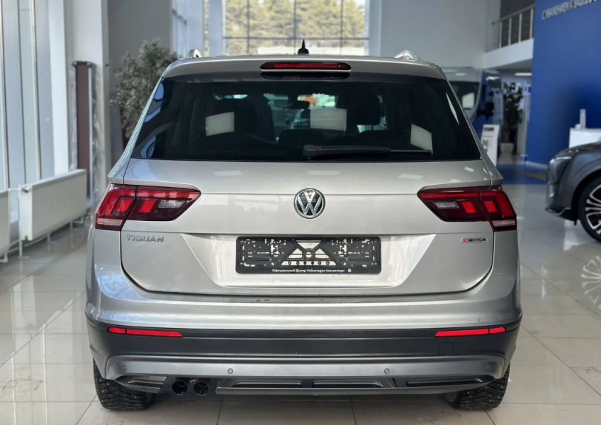 Volkswagen Tiguan 1.4 AMT, 2018 год, 104 725 км 