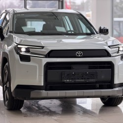 Toyota RAV4 2.0 CVT, 2026 белый 