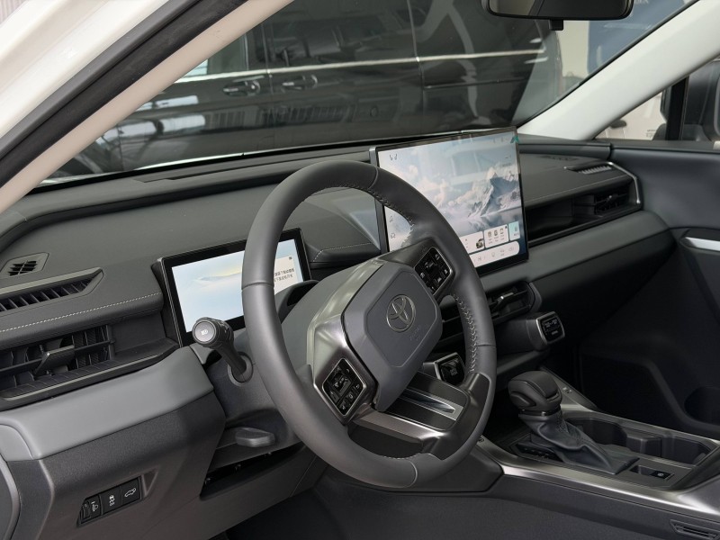 Toyota RAV4 2.0 CVT, 2026 белый 