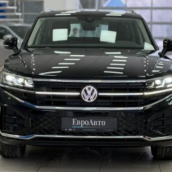 Volkswagen Touareg 2.0 AT, 2025