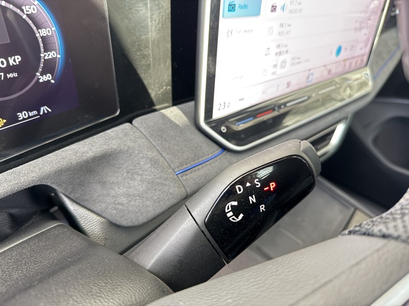 Volkswagen Tiguan L Pro, 2.0 AMT, 2025 белый