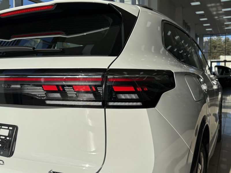 Volkswagen Tiguan L Pro, 2.0 AMT, 2025 белый