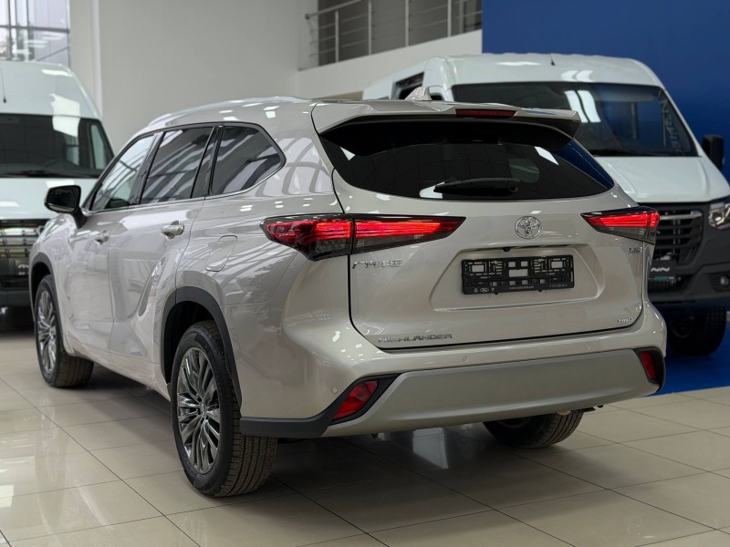 Toyota Highlander 2.0 AT, 2025 бронза