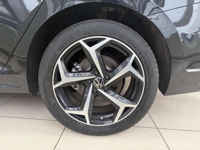 Volkswagen Passat 2.0 AMT, 2024