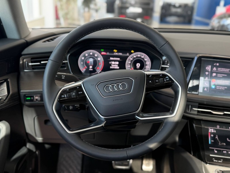 Audi Q6 2.0 AMT, 2026 